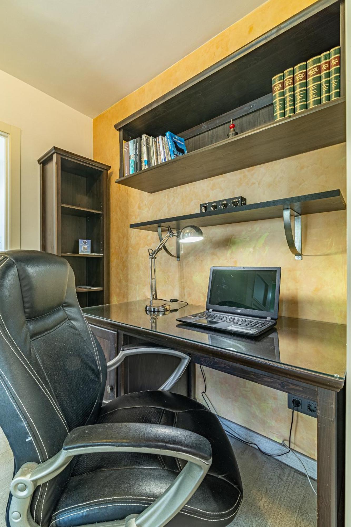 City Center Apartment In Marbella Eksteriør billede